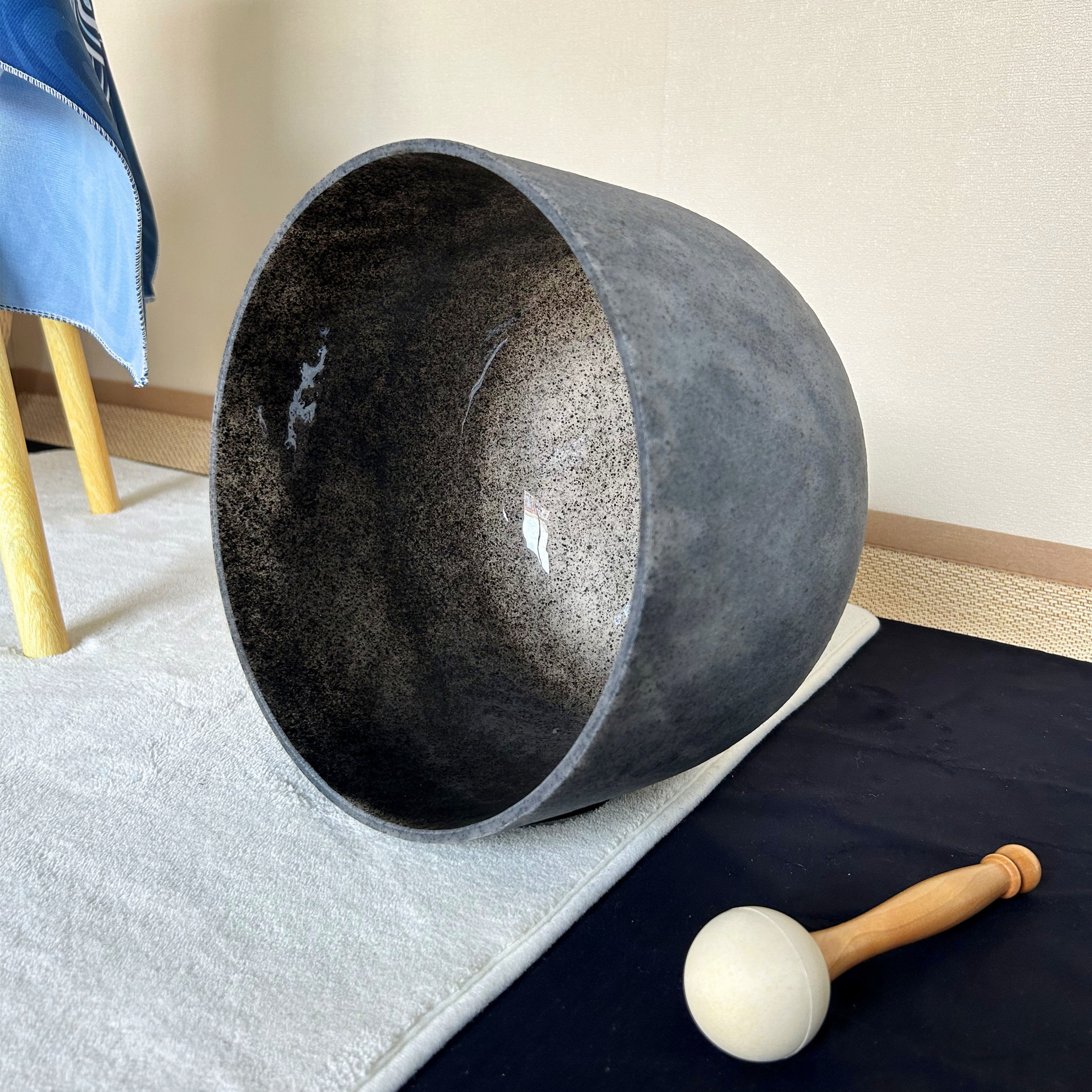 SOG-YAG 8/12 Inch Gemstone Black Crystal Singing Bowls Note C